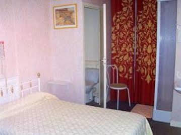 Hotel De La Ta Ренн Экстерьер фото